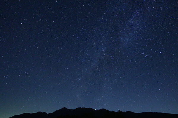 八ヶ岳と星空